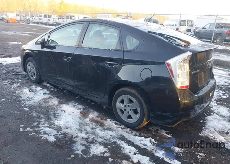 2010 Toyota Prius Iii z USA, uszkodzony, nr VIN JTDKN3DU0A0185080